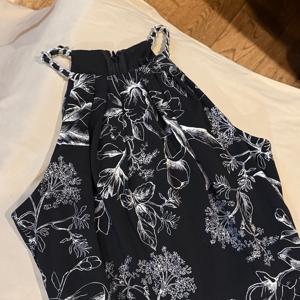White House Black Market Monochrome Floral Jumpsuit size 0 - Picture 2 of 4